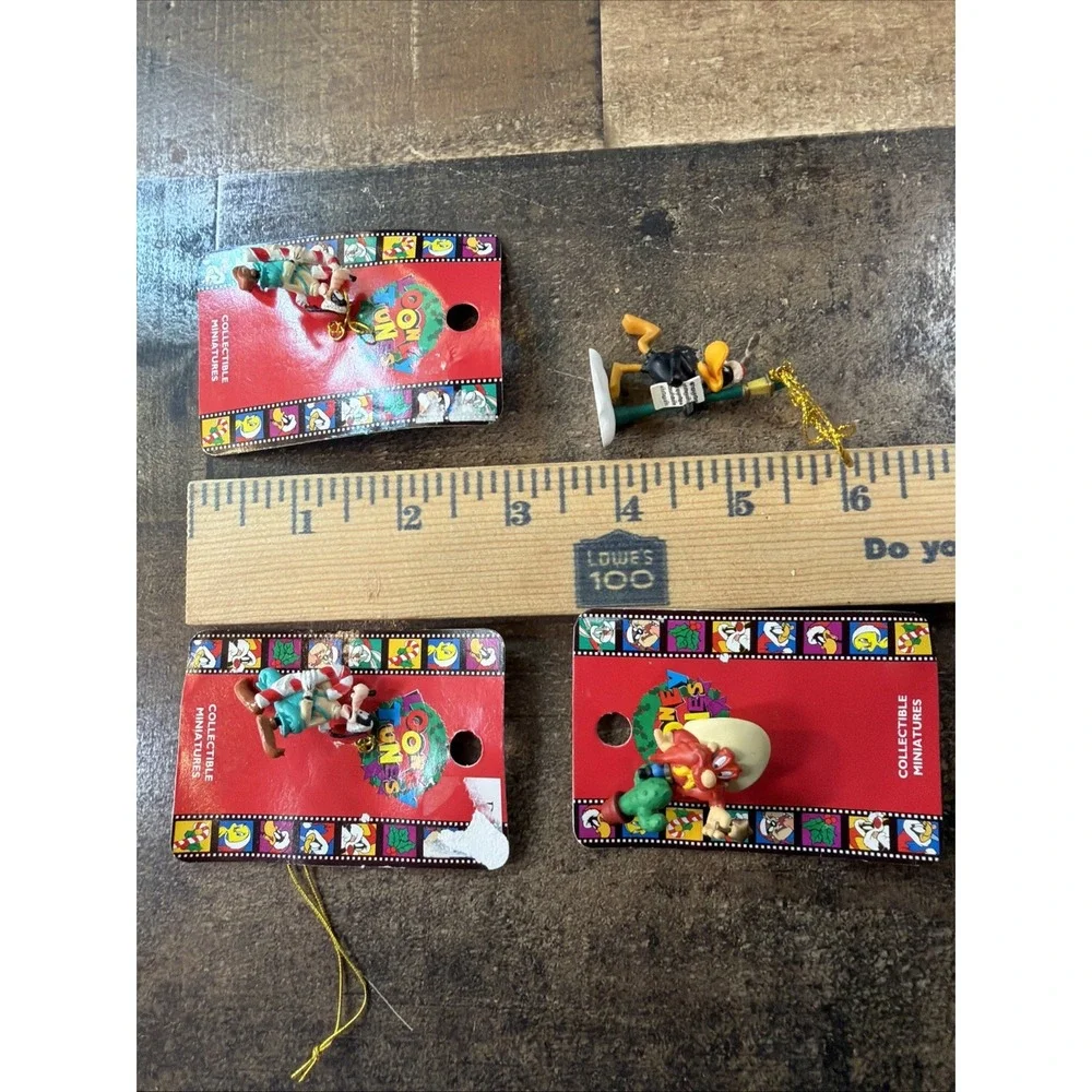 Vtg Looney Tunes Miniature Christmas Ornaments Lot 4 Wile E Coyote Daffy Sam 90s